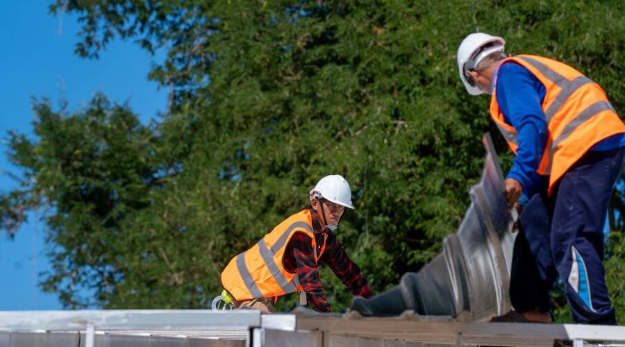Professional gutter cleaning in Elsmere, NE
